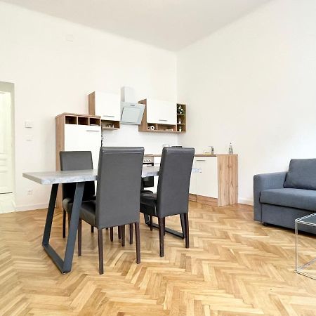 Premium Residence At Famous Vienna Kutschkermarkt Exterior photo