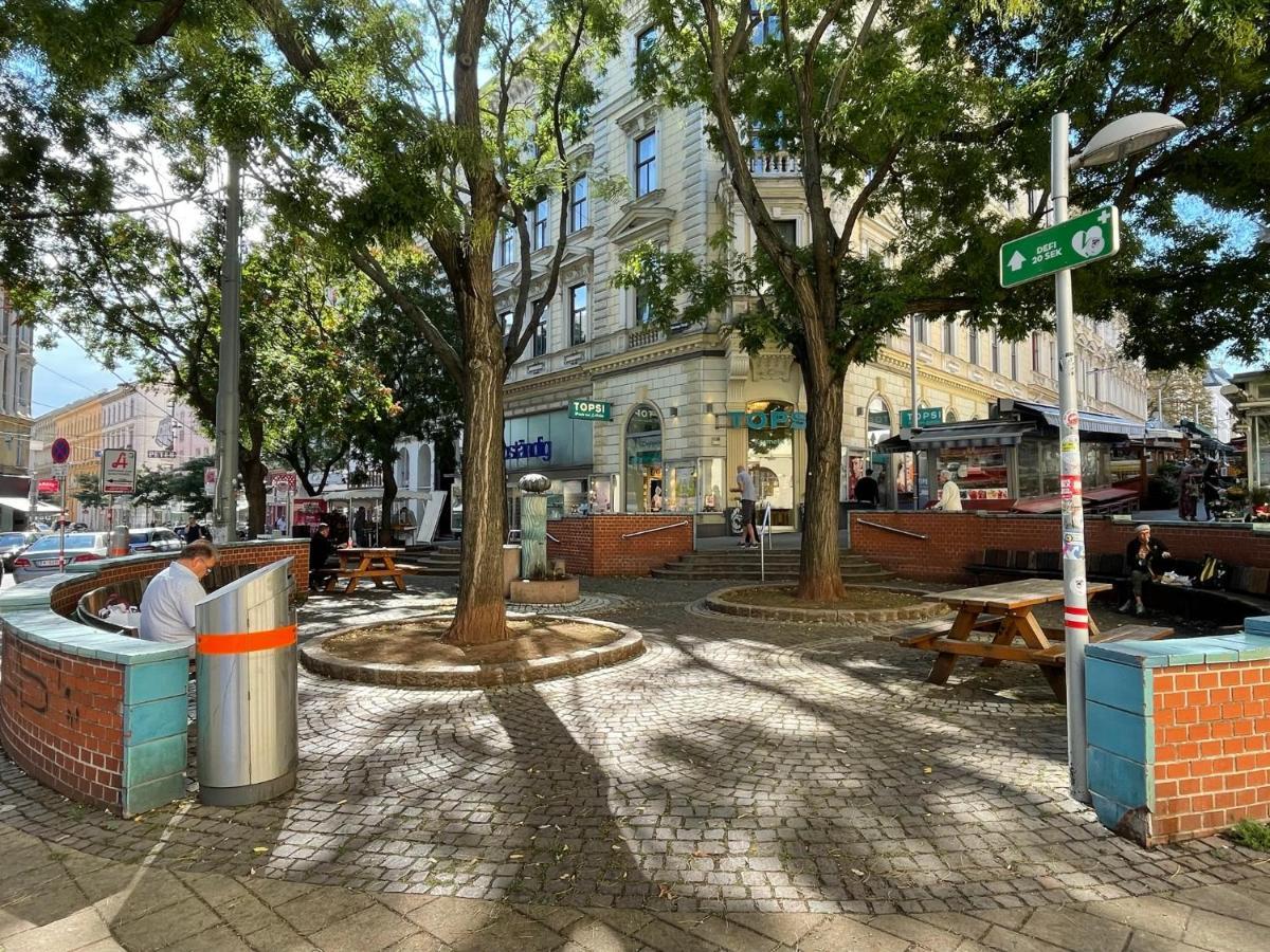 Premium Residence At Famous Vienna Kutschkermarkt Exterior photo