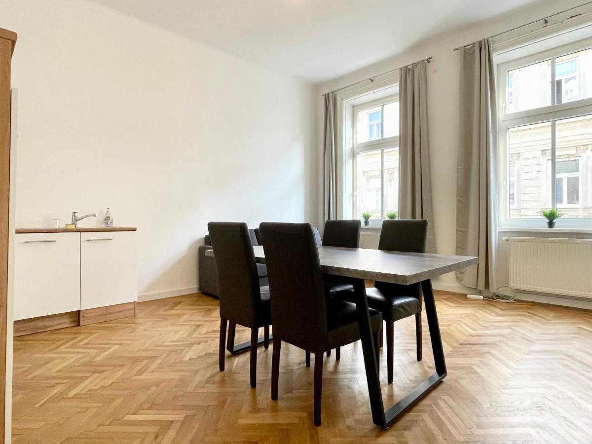 Premium Residence At Famous Vienna Kutschkermarkt Exterior photo