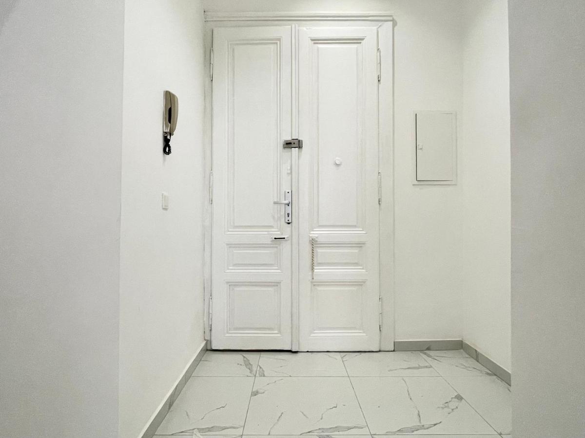 Premium Residence At Famous Vienna Kutschkermarkt Exterior photo